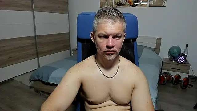 Snapshot of RobbyShawz chatting on 06.18.26 RobbyShawz online show from 06.18.26