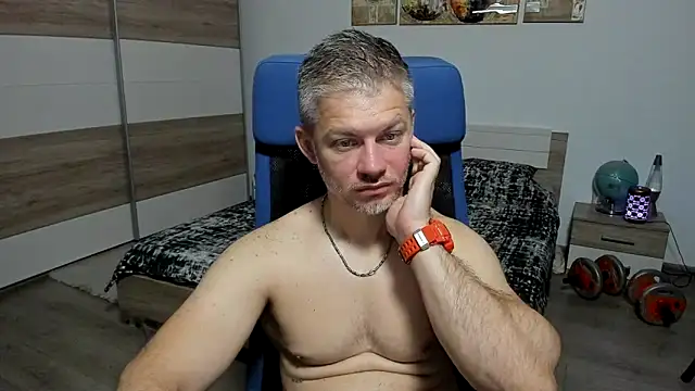 Snapshot of RobbyShawz chatting on 06.19.26 RobbyShawz online show from 06.19.26