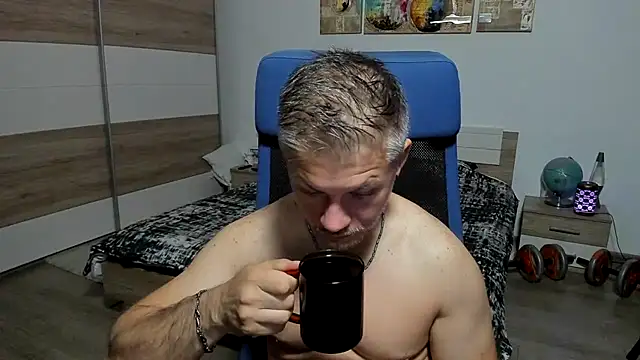 Snapshot of RobbyShawz chatting on 06.25.26 RobbyShawz online show from 06.25.26