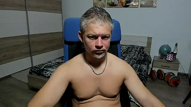 Snapshot of RobbyShawz chatting on 07.04.26 RobbyShawz online show from 07.04.26