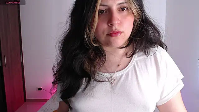Snapshot of sofix__ chatting on 06.19.26 sofix online show from 06.19.26