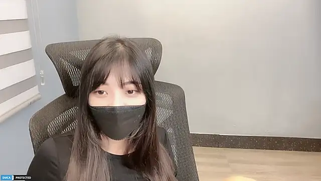 Snapshot of Ayase_momo chatting on 12.01.24 Ayase momo online show from 12.01.24