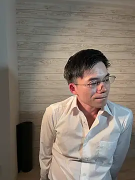 Snapshot of asiahot_liam chatting on 05.26.26 asiahot liam online show from 05.26.26