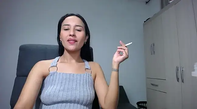 Snapshot of LisaRiveraxxx chatting on 03.23.25 LisaRiveraxxx online show from 03.23.25