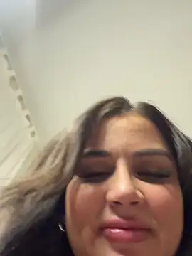 Snapshot of Celinaax chatting on 02.05.25 Celinaax online show from 02.05.25