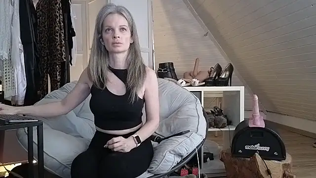 Sabdeluxe online show from 01.17.26