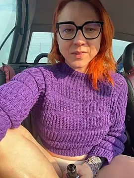 Nikky Divine online show from 03.21.26