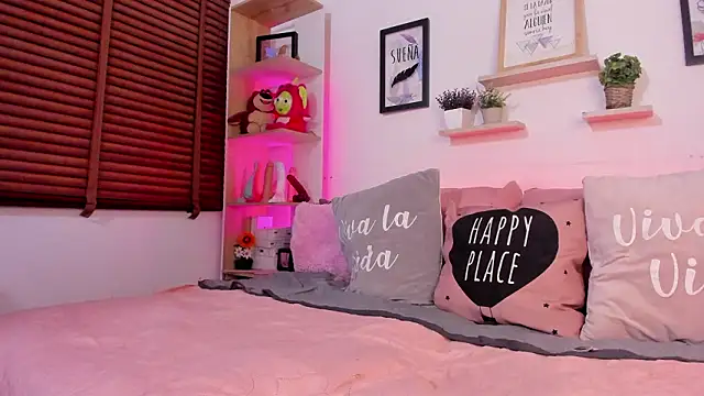 Nata Villalobos online show from 03.14.26