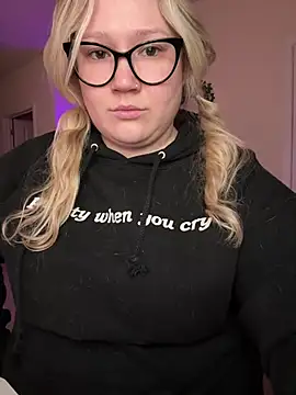 PiggyRose online show from 03.16.26