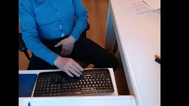 Snapshot of dutchpornking chatting on 04.16.26 dutchpornking online show from 04.16.26