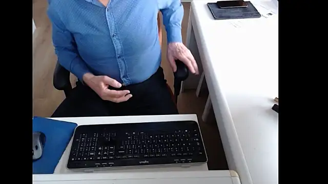 Snapshot of dutchpornking chatting on 04.18.26 dutchpornking online show from 04.18.26