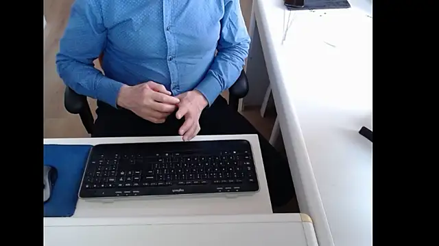 Snapshot of dutchpornking chatting on 04.20.26 dutchpornking online show from 04.20.26