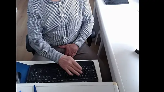 Snapshot of dutchpornking chatting on 05.07.26 dutchpornking online show from 05.07.26