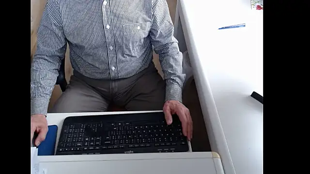 Snapshot of dutchpornking chatting on 05.20.26 dutchpornking online show from 05.20.26