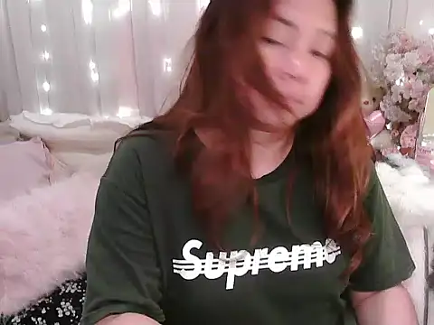 Snapshot of OhmyPinay chatting on 09.16.25 OhmyPinay online show from 09.16.25