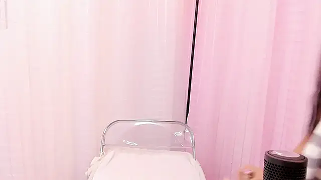 Snapshot of miss_alhy chatting on 12.20.24 miss alhy online show from 12.20.24