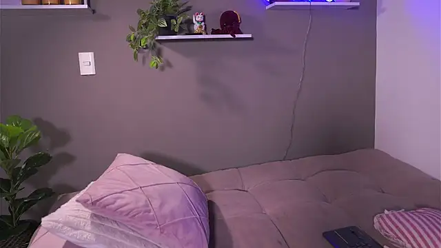 HannahEvanss online show from 01.08.26