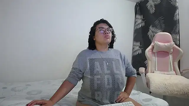 mabigomez00 online show from 10.04.25