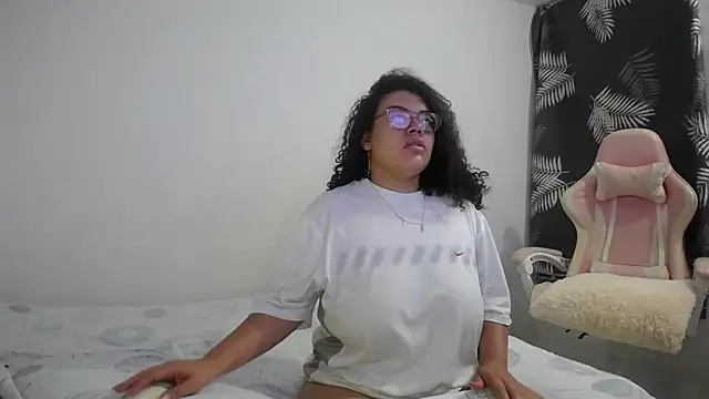 mabigomez00 online show from 11.15.25