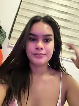 Snapshot of enourmousSAM chatting on 02.23.26 enourmousSAM online show from 02.23.26