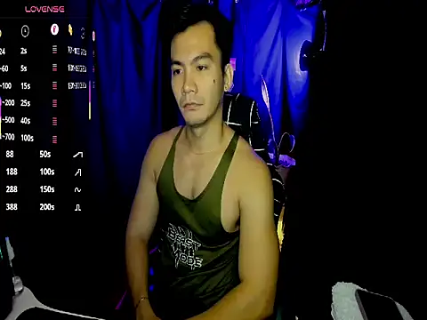 Snapshot of 000batman000 chatting on 02.14.26 000batman000 online show from 02.14.26