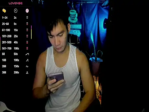 Snapshot of 000batman000 chatting on 02.18.26 000batman000 online show from 02.18.26