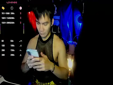 Snapshot of 000batman000 chatting on 02.24.26 000batman000 online show from 02.24.26