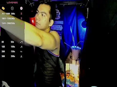 Snapshot of 000batman000 chatting on 02.27.26 000batman000 online show from 02.27.26