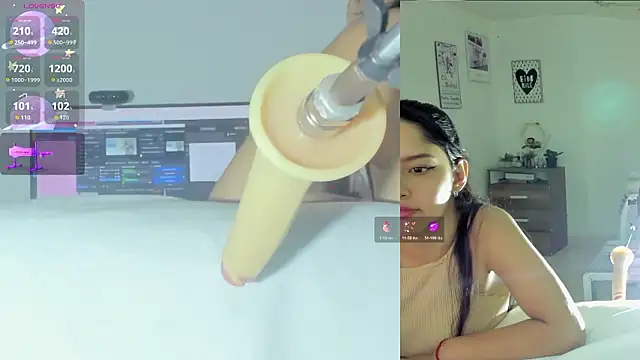 Snapshot of sofi_velez chatting on 03.05.26 sofi velez online show from 03.05.26