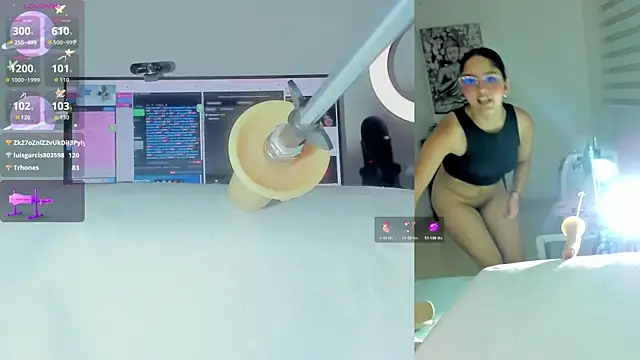 Snapshot of sofi_velez chatting on 05.24.26 sofi velez online show from 05.24.26