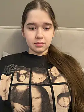 HornyGirlH online show from 02.08.26