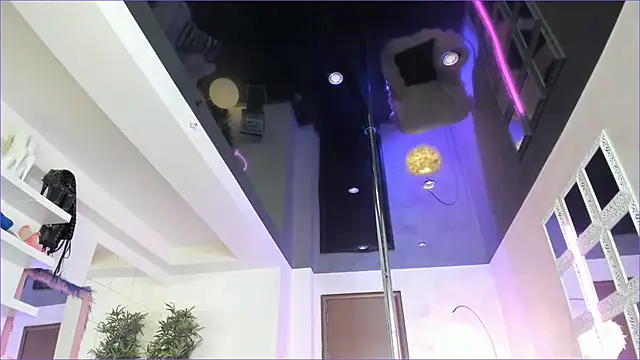 LisaAkira online show from 10.10.25