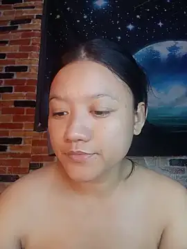 Snapshot of Urchanel chatting on 05.17.26 Urchanel online show from 05.17.26