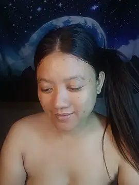 Snapshot of Urchanel chatting on 06.20.26 Urchanel online show from 06.20.26