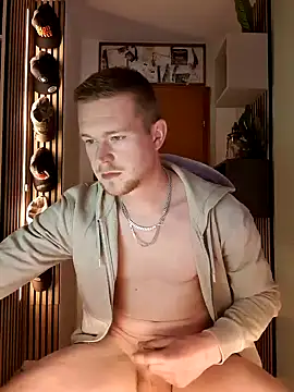 Snapshot of Playbunniboy chatting on 02.19.25 Playbunniboy online show from 02.19.25