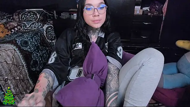 Lilmarieee online show from 12.12.24