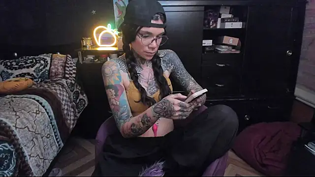 Lilmarieee online show from 01.17.25