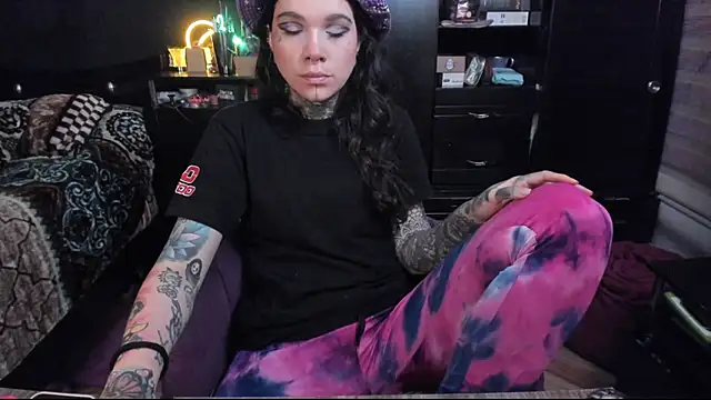 Lilmarieee online show from 02.20.25