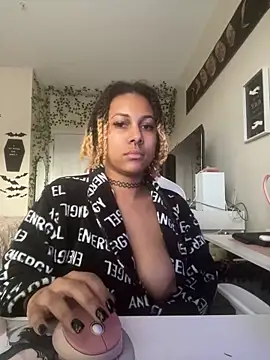 goddessxdreaxo online show from 10.25.25