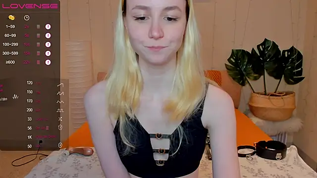 Snapshot of fleximona chatting on 12.08.24 fleximona online show from 12.08.24