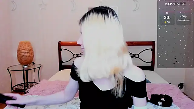 Snapshot of fleximona chatting on 10.12.25 fleximona online show from 10.12.25