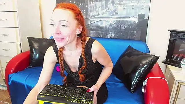 Snapshot of softlysoftlyasbeauty chatting on 02.12.26 softlysoftlyasbeauty online show from 02.12.26