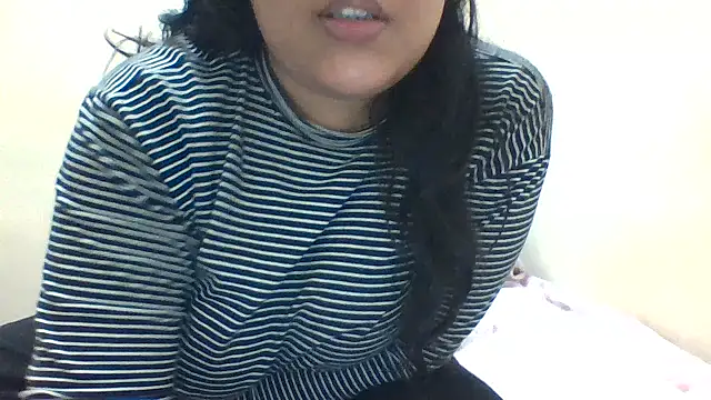 Snapshot of Annerae chatting on 01.16.25 Annerae online show from 01.16.25