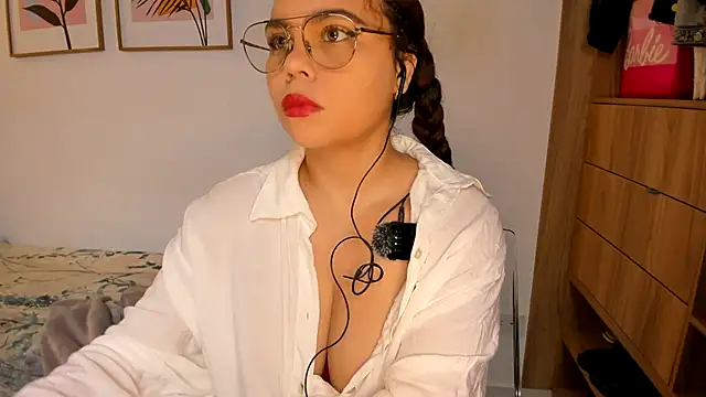 Snapshot of Ash_milk chatting on 04.19.26 Ash milk online show from 04.19.26