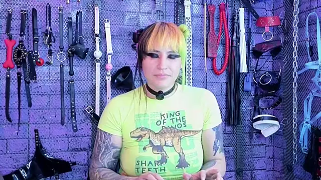 Snapshot of PANDORANEZZ chatting on 04.26.26 PANDORANEZZ online show from 04.26.26