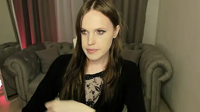 EffieMinki online show from 04.18.26