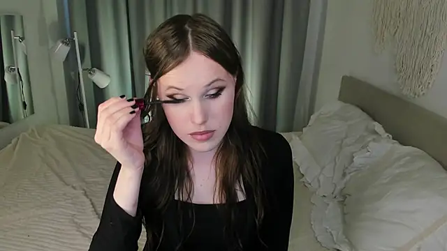 EffieMinki online show from 06.02.26