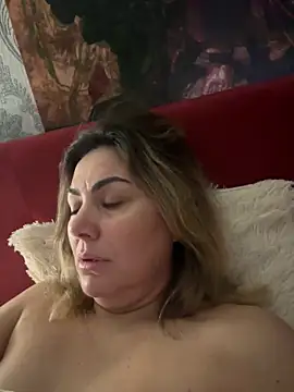 Snapshot of Emma_roqueen chatting on 02.12.25 Emma roqueen online show from 02.12.25