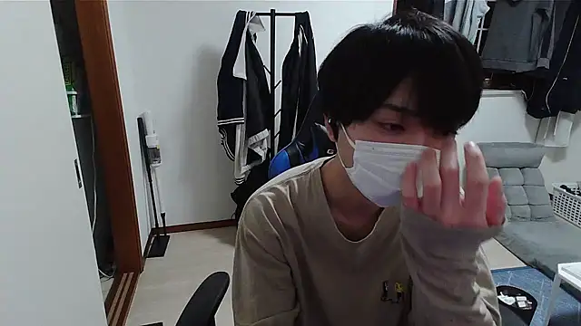 Snapshot of pychan chatting on 05.10.26 pychan online show from 05.10.26