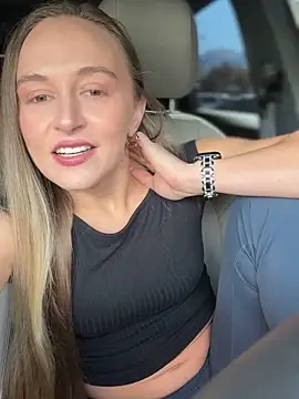 lunagirl13 online show from 10.14.25